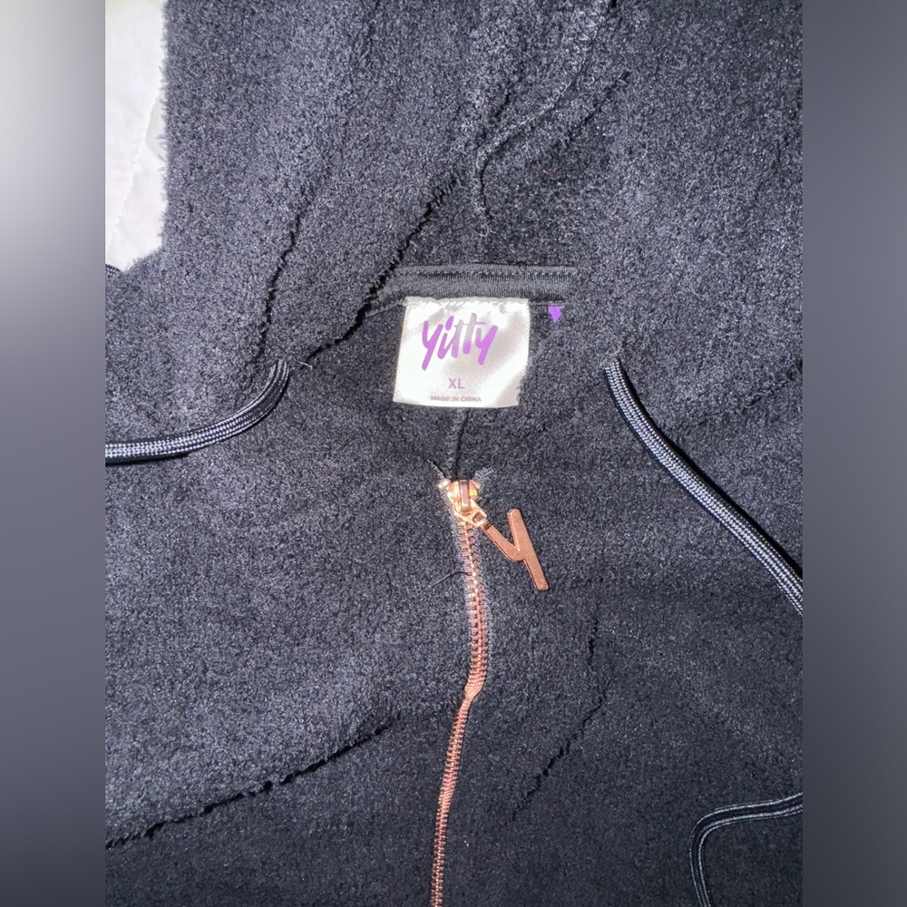 Yitty’s XL pet me onesie in black